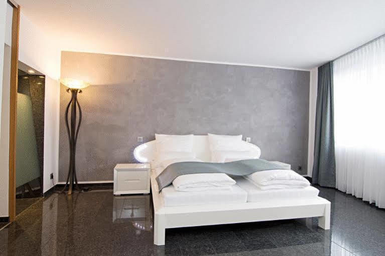 Maria Suite Am Dom Cologne Exterior photo